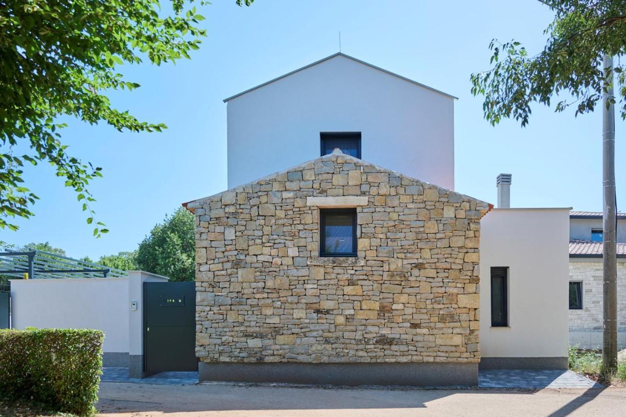 Villa Pura Vida With Pool And Whirlpool Near Umag Materada Exterior photo