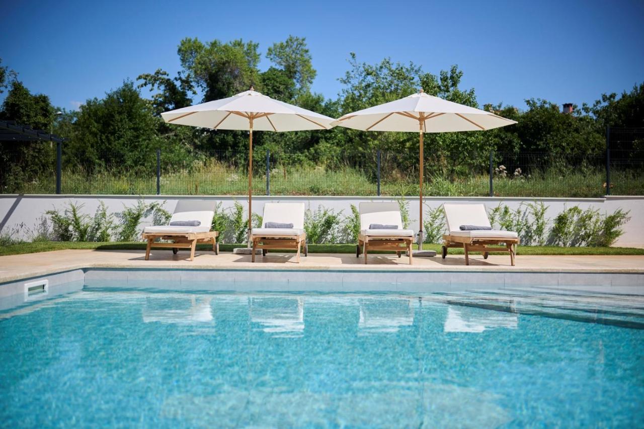 Villa Pura Vida With Pool And Whirlpool Near Umag Materada Exterior photo